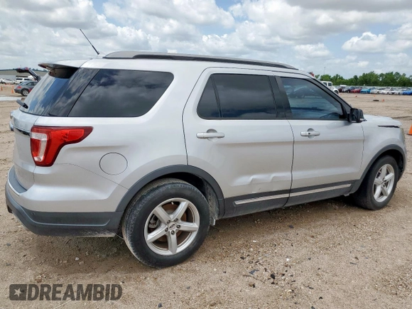 2018 Ford Explorer XLT with VIN 1FM5K7D85JGA54665, listed as a Copart auction lot 61153785 with 59,877 mi miles and Salvage title. Bid and sale history available at DreamBid. Image 3.