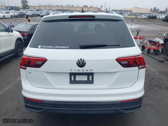 2022 Volkswagen Tiguan SE with VIN 3VV3B7AX4NM101169, listed as a IAAI auction lot 41517690 with 31,776 mi miles. Bid and sale history available at carsss.com. Image 17.