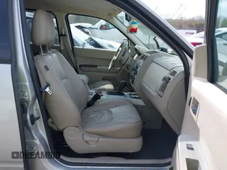 2008 Mercury Mariner with VIN 4M2CU29H38KJ29379, listed as a IAAI auction lot 41933568 with Not provided miles and . Bid and sale history available at DreamBid. Image 5.