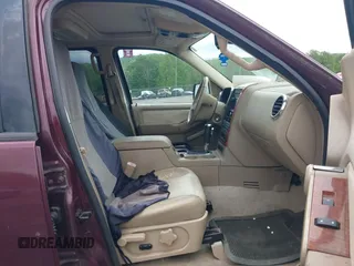 2007 Ford Explorer Eddie Bauer с VIN 1FMEU74867UA96850, выставлен на аукционе IAAI как лот 42342510 с пробегом 265 583 миль миль и . История ставок и продаж доступна на DreamBid. Изображение 5.
