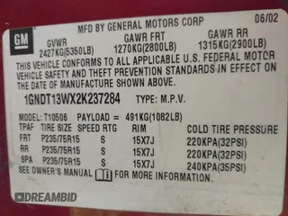 2002 Chevrolet Blazer LS z VIN 1GNDT13WX2K237284, wystawiony jako IAAI lot #42193499 z przebiegiem 137 258 mil mil oraz . Historia ofert i sprzedaży dostępna na DreamBid. Obrazek 9.