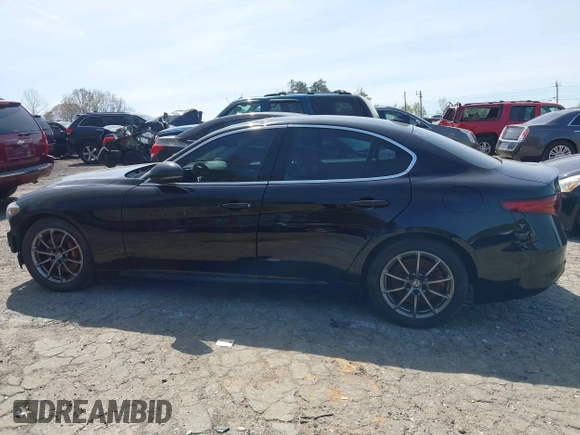 2018 Alfa Romeo Giulia with VIN ZARFAEBN7J7580536, listed as a IAAI auction lot 41883289 with 87,776 mi miles. Bid and sale history available at carsss.com. Image 13.