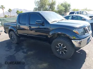 2006 Nissan Frontier SE z VIN 1N6AD07WX6C458569, wystawiony jako IAAI lot #42317531 z przebiegiem 198 485 mil mil oraz . Historia ofert i sprzedaży dostępna na DreamBid. Obrazek 13.