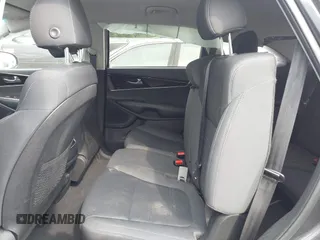 2020 Kia Sorento S z VIN 5XYPG4A5XLG690303, wystawiony jako IAAI lot #42070603 z przebiegiem 55 434 mil mil oraz . Historia ofert i sprzedaży dostępna na DreamBid. Obrazek 8.