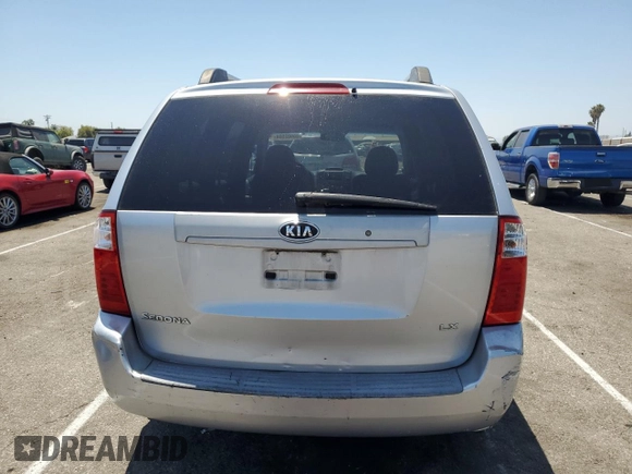 2006 Kia Sedona LX with VIN KNDMB233166078323, listed as a Copart auction lot 60902594 with 273,410 mi miles and Clean Title. Bid and sale history available at carsss.com. Image 6.