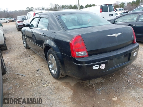 2005 Chrysler 300 with VIN 2C3AA53G85H663170, listed as a IAAI auction lot 41541330 with 198,041 mi miles. Bid and sale history available at carsss.com. Image 3.