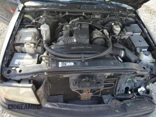 1998 GMC Sonoma with VIN 1GTCS144XW8525300, listed as a Copart auction lot 85439034 with 250,144 mi miles and Salvage Title. Bid and sale history available at carsss.com. Image 11.