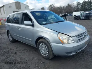 2009 Kia Sedona LX with VIN KNDMB233496320896, listed as a IAAI auction lot 41753675 with 120,080 mi miles. Bid and sale history available at carsss.com. Image 1.