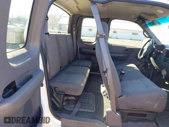 2002 Ford F-150 XL with VIN 1FTRX17L72NA76720, listed as a IAAI auction lot 41738935 with 92,506 mi miles. Bid and sale history available at carsss.com. Image 8.