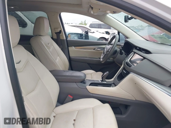 2017 Cadillac XT5 Luxury FWD with VIN 1GYKNBRS1HZ120787, listed as a IAAI auction lot 41900222 with 182,705 mi miles. Bid and sale history available at carsss.com. Image 5.