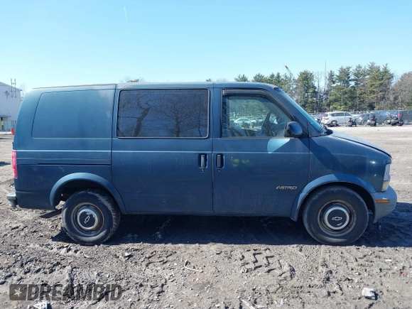 1998 Chevrolet Astro Cargo z VIN 1GCDM19W1WB194599, wystawiony jako IAAI lot #41771541 z przebiegiem 178 607 mil mil oraz . Historia ofert i sprzedaży dostępna na DreamBid. Obrazek 13.