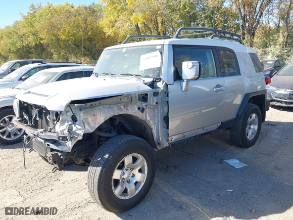 2008 Toyota FJ Cruiser with VIN JTEBU11F78K053070, listed as a IAAI auction lot 40687990 with 155,084 mi miles. Bid and sale history available at carsss.com. Image 18.