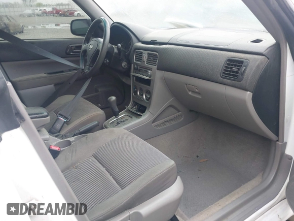 2006 Subaru Forester 2.5 X with VIN JF1SG63676H717812, listed as a IAAI auction lot 41920010 with 137,872 mi miles. Bid and sale history available at carsss.com. Image 5.