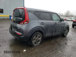 2022 Kia Soul EX with VIN KNDJ33AU9N7825113, listed as a Copart auction lot 87131894 with 71,413 mi miles and Salvage Title. Bid and sale history available at carsss.com. Image 3.
