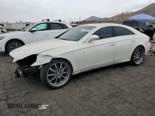 2006 Mercedes-Benz CLS-Class with VIN WDDDJ75X76A060959, listed as a Copart auction lot 75357804 with 258,051 mi miles and Salvage Title. Bid and sale history available at carsss.com. Image 1.