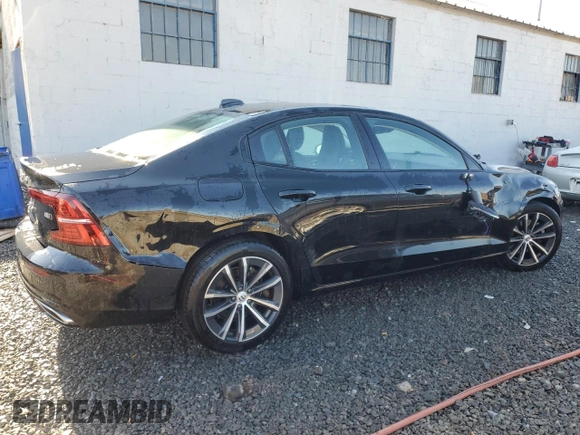 2022 Volvo S60 Momentum with VIN 7JRL12TZ3NG172247, listed as a Copart auction lot 74879613 with 32,632 mi miles. Bid and sale history available at carsss.com. Image 3.