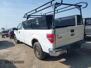 2013 Ford F-150 XL z VIN 1FTFX1CF4DKF08588, wystawiony jako IAAI lot #42830584 z przebiegiem 341 141 mil mil oraz . Historia ofert i sprzedaży dostępna na DreamBid. Obrazek 3.