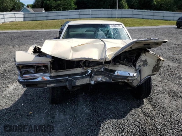 1985 Oldsmobile Delta Royale z VIN 1G3BN69Y8FY384593, wystawiony jako Copart lot #62885694 z przebiegiem Nie podano mil oraz Szkody całkowita. Historia ofert i sprzedaży dostępna na DreamBid. Obrazek 5.