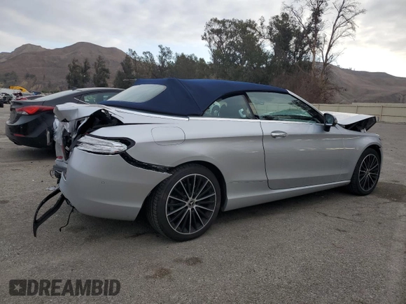 2019 Mercedes-Benz C 300 with VIN WDDWK8DB7KF927498, listed as a Copart auction lot 43358555 with 62,921 mi miles and Salvage Title. Bid and sale history available at carsss.com. Image 3.