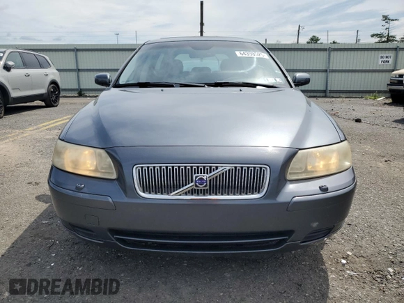 2006 Volvo V70 2.4L with VIN YV1SW612262538703, listed as a Copart auction lot 64398525 with 212,222 mi miles and Salvage title. Bid and sale history available at DreamBid. Image 5.