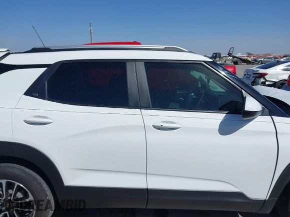 2024 Chevrolet TrailBlazer LT with VIN KL79MPSL8RB162579, listed as a IAAI auction lot 41837973 with 8,789 mi miles and . Bid and sale history available at DreamBid. Image 14.