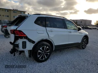2023 Volkswagen Tiguan S z VIN 3VVRB7AX1PM089883, wystawiony jako Copart lot #43635945 z przebiegiem 34 474 mil mil oraz Nie do naprawy • Non repairable. Historia ofert i sprzedaży dostępna na DreamBid. Obrazek 3.