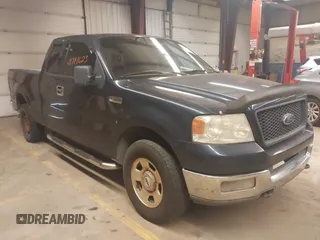 2004 Ford F-150 XLT with VIN 1FTPX14544NA21111, listed as a IAAI auction lot 41714623 with 221,923 mi miles. Bid and sale history available at carsss.com. Image 1.