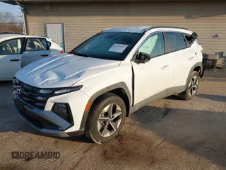 2025 Hyundai Tucson SEL with VIN 5NMJBCDE6SH510538, listed as a IAAI auction lot 41797553 with 789 mi miles. Bid and sale history available at carsss.com. Image 2.