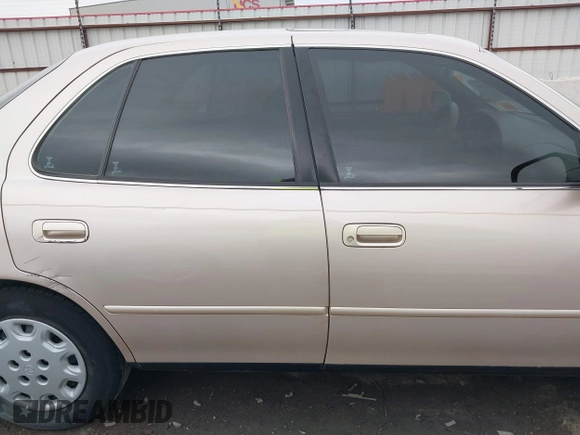 1996 Toyota Camry DX with VIN 4T1BG12K8TU738565, listed as a IAAI auction lot 41702096 with 100,587 mi miles. Bid and sale history available at carsss.com. Image 14.