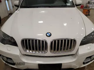 2011 BMW X6 50i z VIN 5UXFG8C55BLZ95175, wystawiony jako Copart lot #83570644 z przebiegiem 99 999 mil mil oraz Czysty tytuł • Clean title. Historia ofert i sprzedaży dostępna na DreamBid. Obrazek 12.