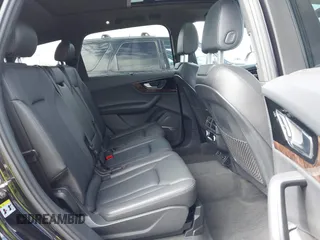 2017 Audi Q7 Prestige z VIN WA1VAAF70HD050053, wystawiony jako IAAI lot #41614112 z przebiegiem 73 892 mil mil oraz . Historia ofert i sprzedaży dostępna na DreamBid. Obrazek 8.
