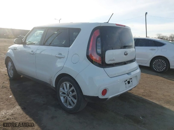 2018 Kia Soul + with VIN KNDJP3A52J7901598, listed as a IAAI auction lot 41875303 with 58,806 mi miles. Bid and sale history available at carsss.com. Image 3.