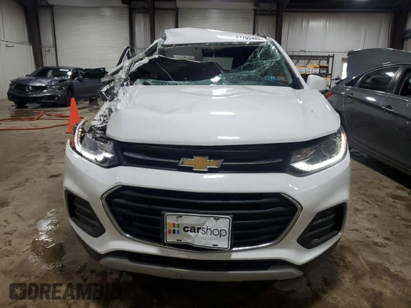 2020 Chevrolet Trax LT with VIN 3GNCJPSB3LL116180, listed as a Copart auction lot 57795485 with 52,576 mi miles and Salvage title. Bid and sale history available at DreamBid. Image 5.