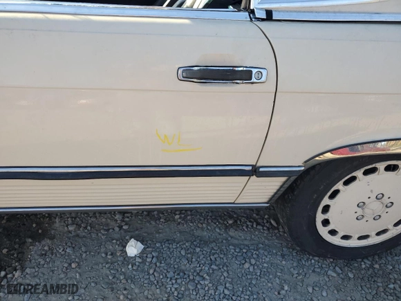 1988 Mercedes-Benz 560 Series 560SL with VIN WDBBA48D5JA080281, listed as a Copart auction lot 77695694 with 123,913 mi miles and Salvage Title. Bid and sale history available at carsss.com. Image 12.