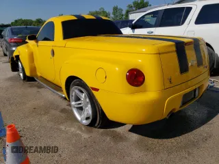 2004 Chevrolet SSR LS z VIN 1GCES14PX4B105667, wystawiony jako Copart lot #58277894 z przebiegiem 88 464 mil mil oraz Szkody całkowita. Historia ofert i sprzedaży dostępna na DreamBid. Obrazek 2.