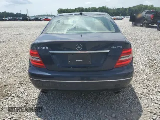 2012 Mercedes-Benz C 300 Sport z VIN WDDGF8BB8CA731905, wystawiony jako Copart lot #61692695 z przebiegiem 98 773 mil mil oraz Szkoda całkowita • Salvage title. Historia ofert i sprzedaży dostępna na DreamBid. Obrazek 6.