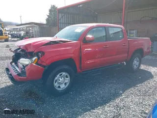 2018 Toyota Tacoma SR with VIN 5TFCZ5AN5JX156019, listed as a IAAI auction lot 38810875 with 76,805 mi miles. Bid and sale history available at carsss.com. Image 17.