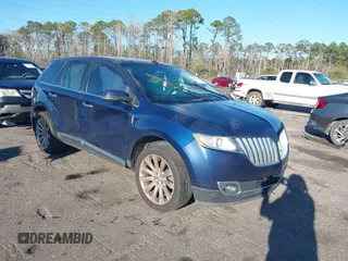 2012 Lincoln MKX with VIN 2LMDJ6JK5CBL11685, listed as a IAAI auction lot 41698099 with 155,266 mi miles. Bid and sale history available at carsss.com. Image 1.