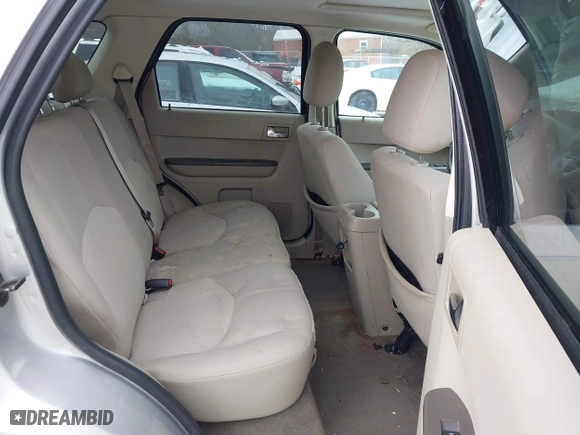 2008 Mercury Mariner with VIN 4M2CU81Z98KJ46467, listed as a IAAI auction lot 41303575 with 207,949 mi miles. Bid and sale history available at carsss.com. Image 8.