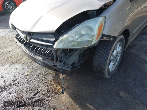 2005 Toyota Sienna XLE with VIN 5TDZA22C35S304998, listed as a IAAI auction lot 41595712 with 179,646 mi miles and . Bid and sale history available at DreamBid. Image 6.