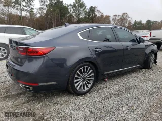 2019 Kia Cadenza Premium with VIN KNALB4J16K5166807, listed as a Copart auction lot 83782704 with 113,240 mi miles and Salvage Title. Bid and sale history available at carsss.com. Image 3.