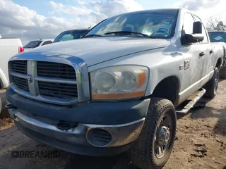 2009 Dodge Ram 2500 SLT with VIN 3D7KS28T79G501477, listed as a IAAI auction lot 41291975 with 195,652 mi miles. Bid and sale history available at carsss.com. Image 2.