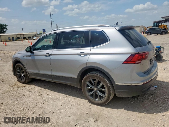 2022 Volkswagen Tiguan SE with VIN 3VV3B7AX5NM066514, listed as a Copart auction lot 61539025 with 141,315 mi miles and Clean title. Bid and sale history available at DreamBid. Image 2.