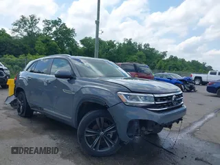 2021 Volkswagen Atlas SE with VIN 1V2PE2CA2MC207444, listed as a IAAI auction lot 42268653 with 70,202 mi miles and . Bid and sale history available at DreamBid. Image 1.