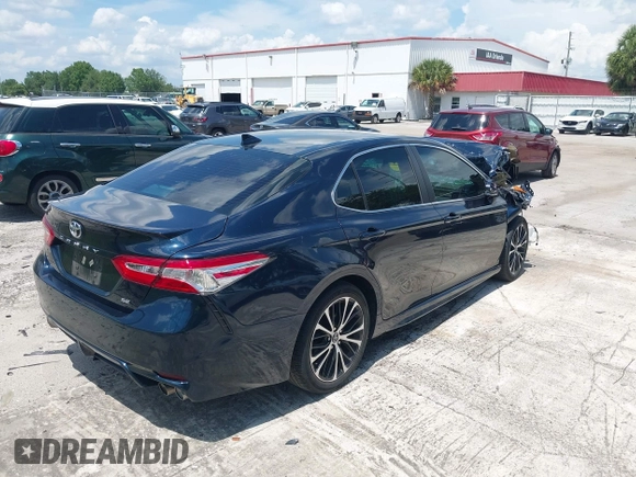 2020 Toyota Camry SE z VIN 4T1M11AK3LU875344, wystawiony jako IAAI lot #42340069 z przebiegiem 26 177 mil mil oraz . Historia ofert i sprzedaży dostępna na DreamBid. Obrazek 4.