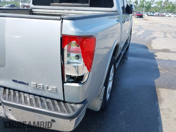 2010 Nissan Titan SE with VIN 1N6BA0ED3AN324773, listed as a IAAI auction lot 41982313 with 270,002 mi miles. Bid and sale history available at carsss.com. Image 6.