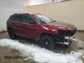 2019 Jeep Cherokee Latitude with VIN 1C4PJMCB1KD103343, listed as a Copart auction lot 46105295 with 176,641 mi miles and Clean Title. Bid and sale history available at carsss.com. Image 4.