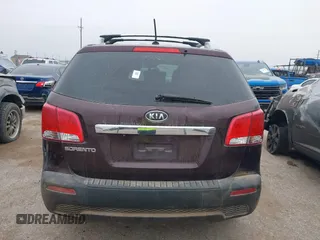 2011 Kia Sorento LX with VIN 5XYKT4A26BG179780, listed as a IAAI auction lot 41538591 with 130,003 mi miles. Bid and sale history available at carsss.com. Image 16.