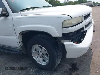 2005 Chevrolet Tahoe Z71 with VIN 1GNEC13T55R229552, listed as a IAAI auction lot 42391832 with 173,633 mi miles and . Bid and sale history available at DreamBid. Image 19.