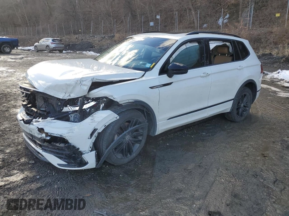 2022 Volkswagen Tiguan SE R-Line Black with VIN 3VV8B7AX8NM080395, listed as a Copart auction lot 43749965 with Not Provided miles and Salvage Title. Bid and sale history available at DreamBid. Image 1.